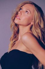 ALEXIS REN at a Photoshoot 03/14/2022