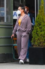ALICIA KEYS Out for Dinner in New York 03/17/2022