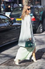 AMANDA HOLDEN Heading to Heart Radio in London 03/14/2022