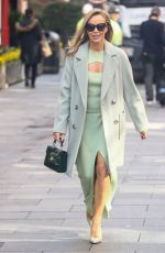 AMANDA HOLDEN Heading to Heart Radio in London 03/14/2022