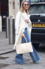 AMANDA HOLDEN Leaves Heart Radio in London 03/16/2022