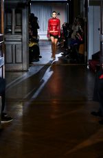 AMELIA HAMLIIN Walks Runway at Tresemme x Laquan Smith Fashion Show in New York 02/14/2022