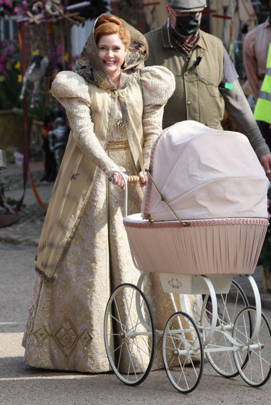 AMY ADAMS on the Set of Enchanted Sequel in Hambleden 03/28/2022