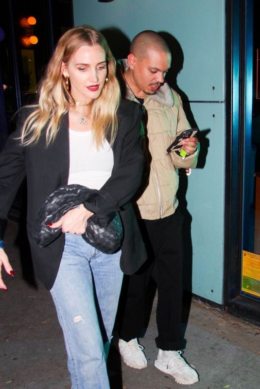 ASHLEE SIMPSON at Troubadour in West Hollywood 02/28/2022