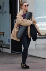 ASHLEE SIMPSON Heading to Workout in Los Angeles 03/114/2022