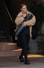 ASHLEE SIMPSON Heading to Workout in Los Angeles 03/114/2022