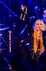 AVRIL LAVIGNE Performs Live at Roxy for Siriusxm and Pandora