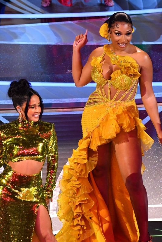BECKY G Performs at 2022 Oscar Awards in Los Angeles 03/27/2022