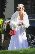 BILLIE LOURD and Austen Rydell Return to Los Angeles 03/16/2022