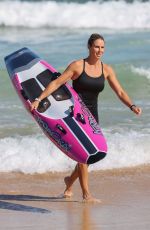 CANDICE WARNER Running Drills on Bondi Beach in Sydney 03/23/2022