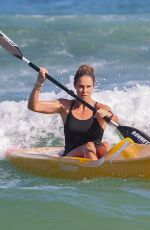 CANDICE WARNER Running Drills on Bondi Beach in Sydney 03/23/2022