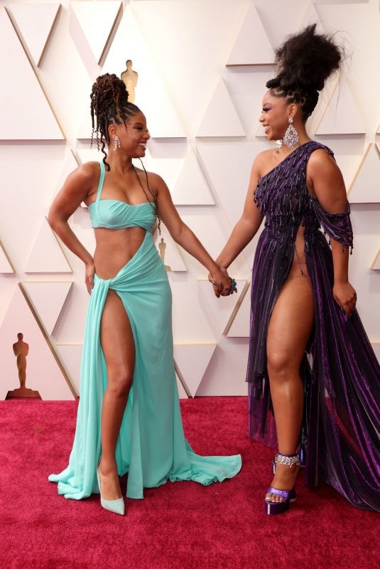 CHLOE and HALLE BAILEY at 94th Annual Academy Awards at Dolby Theatre in Los Angeles 03/27/2022