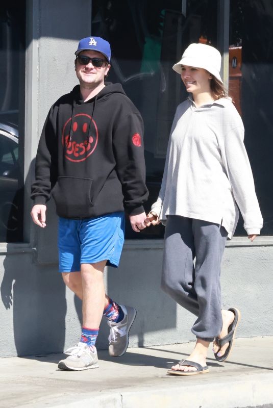 CLAUDIA TRAISAC and Josh Hutcherson Out for Coffee in Los Feliz 03/07/2022