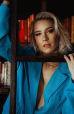 COURTNEY MILLER for Unclear Magazine