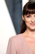 DAKOTA JOHNSON at 2022 Vanity Fair Oscar Party in Beverly Hills 03/27/2022