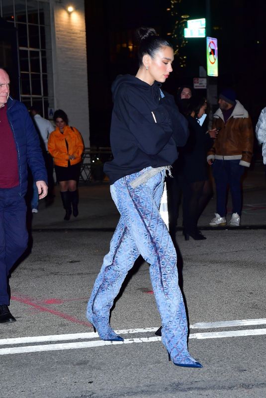 DUA LIPA Leaves Tonight Show Starring Jimmy Fallon 03/03/2022