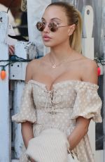 ELLA ROSE and ELENA BELLE Out Shopping at Kitson in Beverly Hills 03/10/2022