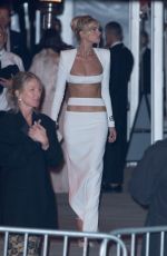 ELSA HOSK Leaves 2022 Vanity Fair Oscar Party in Beverly Hill 03/27/2022