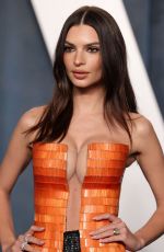 EMILY RATAJKOWSKI at 2022 Vanity Fair Oscar Party in Beverly Hills 03/27/2022