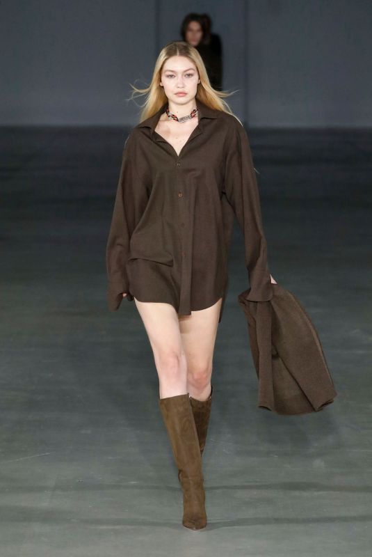 GIGI HADID Walks Runway at Ludovic De Saint-sernin Fashion Show in Paris 03/03/2022