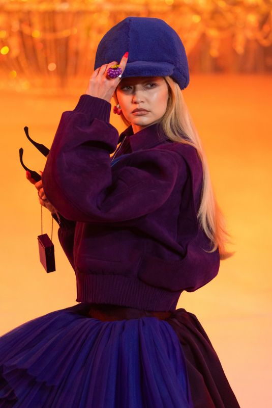 GIGI HADID Walks Runway at Off-white Fashion Show in Paris 02/28/2022