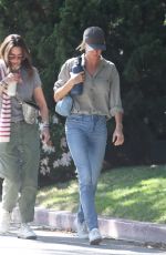 GISELE BUNDCHEN Out Shopping for Groceries in Los Angeles 03/22/2022