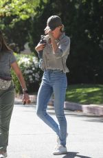 GISELE BUNDCHEN Out Shopping for Groceries in Los Angeles 03/22/2022