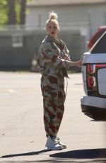 GWEN STEFANI Watching Zuma