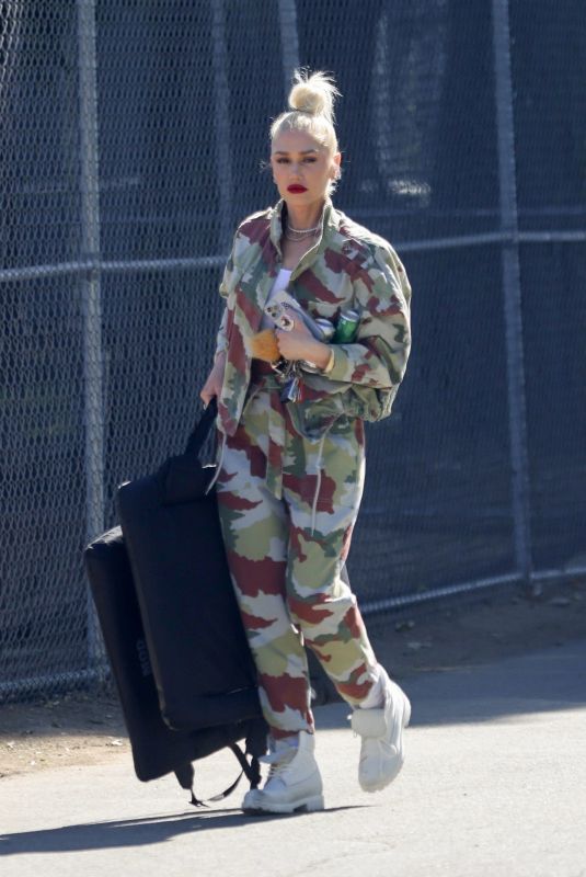 GWEN STEFANI Watching Zuma