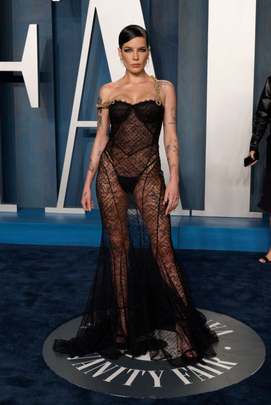 HALSEY at 2022 Vanity Fair Oscar Party in Beverly Hills 03/27/2022