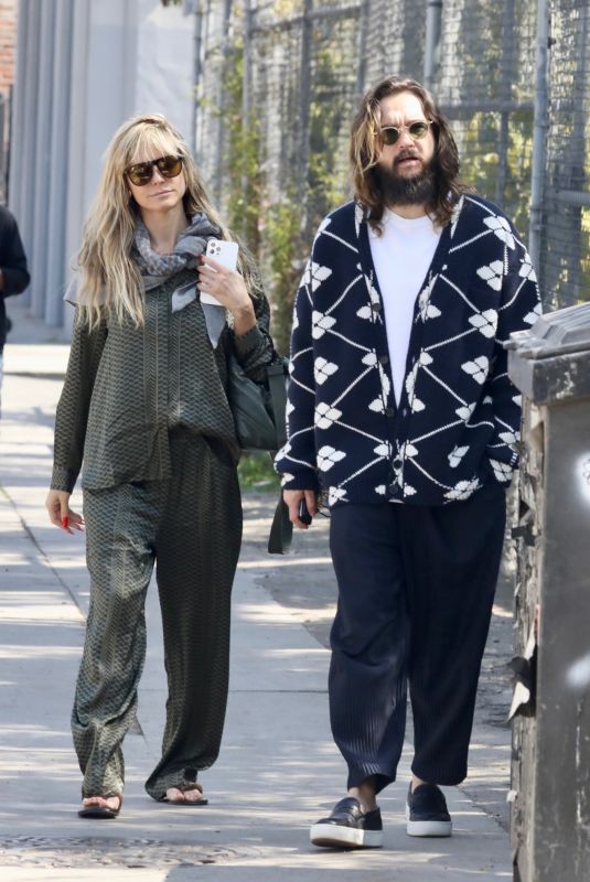 HEIDI KLUM and Tom Kaulitz Visiting a Place for Sale in the West Hollywood 03/03/2022