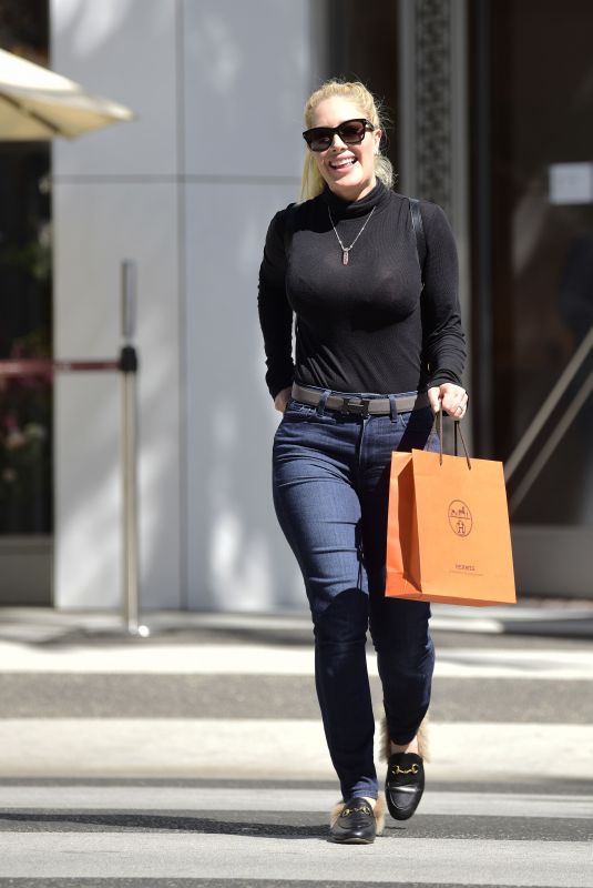 HEIDI MONTAG Shopping at a Hermes Store in Beverly Hills 03/09/2022