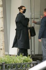 IRINA SHAYK Arrives at Her Home in New York 03/12/2022