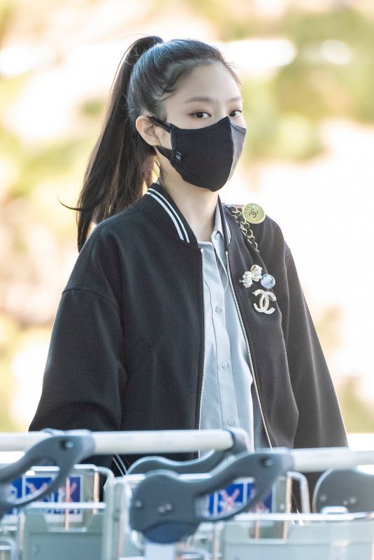 JENNIE at Incheon International Airport 03/05/2022