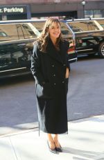 JENNIFER GARNER Arrives at Her Hotel in New York 02/28/2022