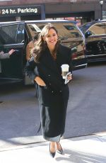 JENNIFER GARNER Arrives at Her Hotel in New York 02/28/2022