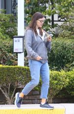 JENNIFER GARNER Out and About in Brentwood 03/04/2022