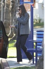JENNIFER GARNER Out for Coffee in Brentwood 03/11/2022