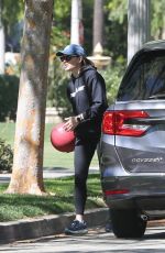 JENNIFER GARNER Out in Santa Monica 03/12/2022