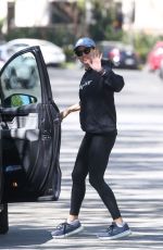JENNIFER GARNER Out in Santa Monica 03/12/2022