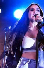 JOANNA JOJO LEVESQUE Performs at Scoot Inn in Austin 03/10/2022