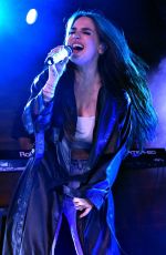 JOANNA JOJO LEVESQUE Performs at Scoot Inn in Austin 03/10/2022