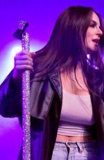 JOANNA JOJO LEVESQUE Performs at Scoot Inn in Austin 03/10/2022