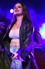 JOANNA JOJO LEVESQUE Performs at Scoot Inn in Austin 03/10/2022