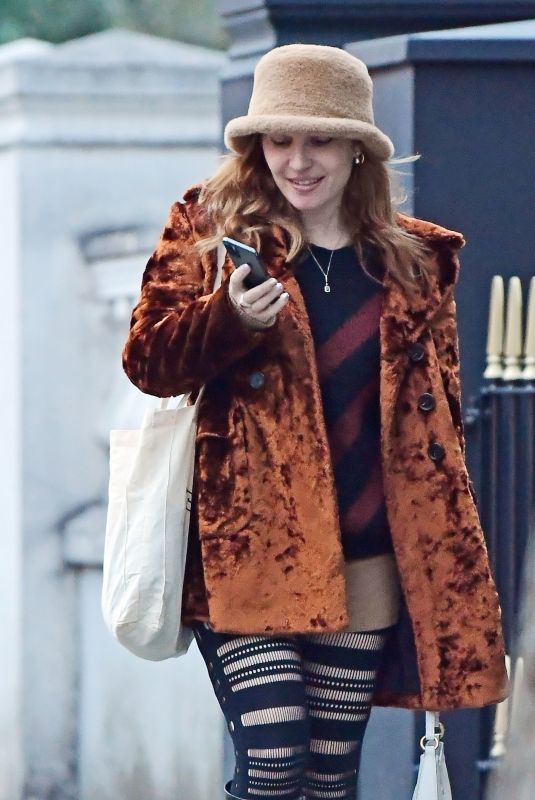 JOSEPHINE DE LA BAUME Out in London 03/09/2022