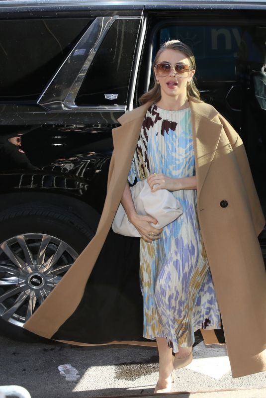 JULIANNE HOUGH Arrives at GMA Studios in New York 03/14/2022