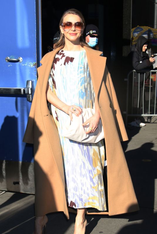 JULIANNE HOUGH at Good Morning America Show in New York 03/14/2022
