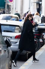 KAIA GERBER and Austin Butler Arrives in Paris 03/20/2022