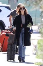 KAIA GERBER and Austin Butler Carrying Their Luggage Out in Studio City 03/12/2022