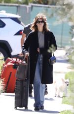 KAIA GERBER and Austin Butler Carrying Their Luggage Out in Studio City 03/12/2022